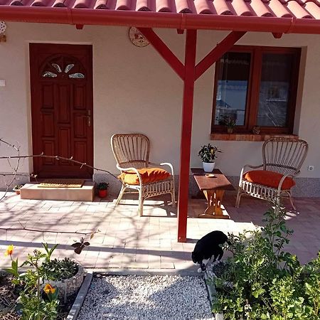 Edi Apartman Vecsés Exterior foto
